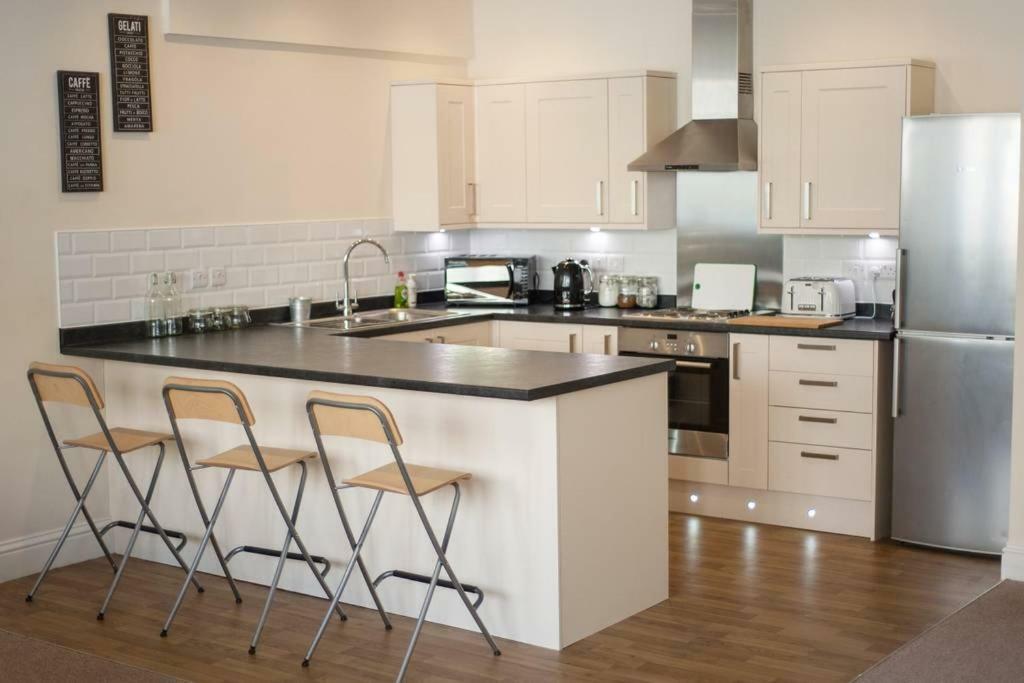 The Broadmead Forest - Spacious City Centre 3Bdr Apartment 布里斯托 外观 照片