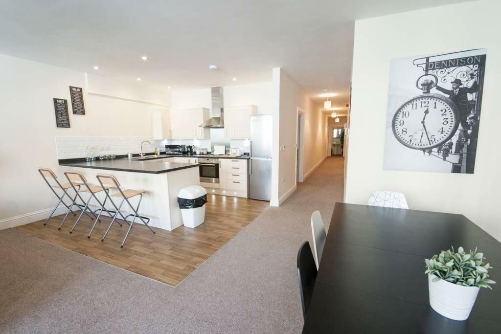 The Broadmead Forest - Spacious City Centre 3Bdr Apartment 布里斯托 外观 照片